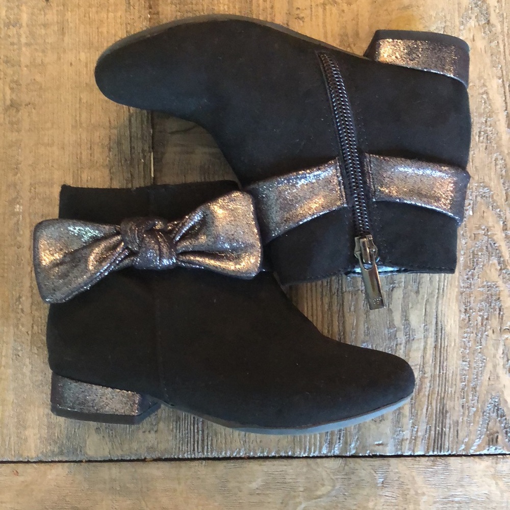 🖤🤍Sassy Black Booties🤍🖤